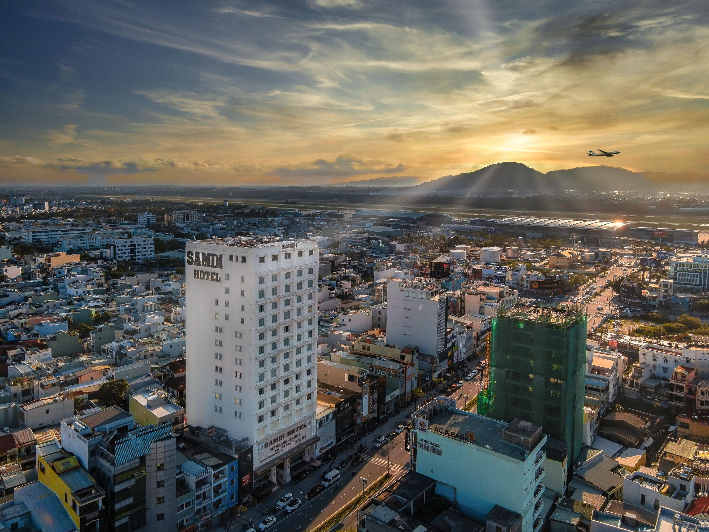 Samdi Da Nang Airport Hotel Extérieur photo